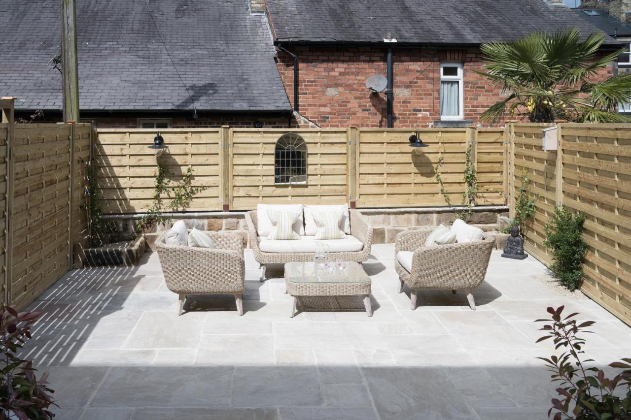 Townhouse By Harrogate Serviced Apartments Exteriör bild