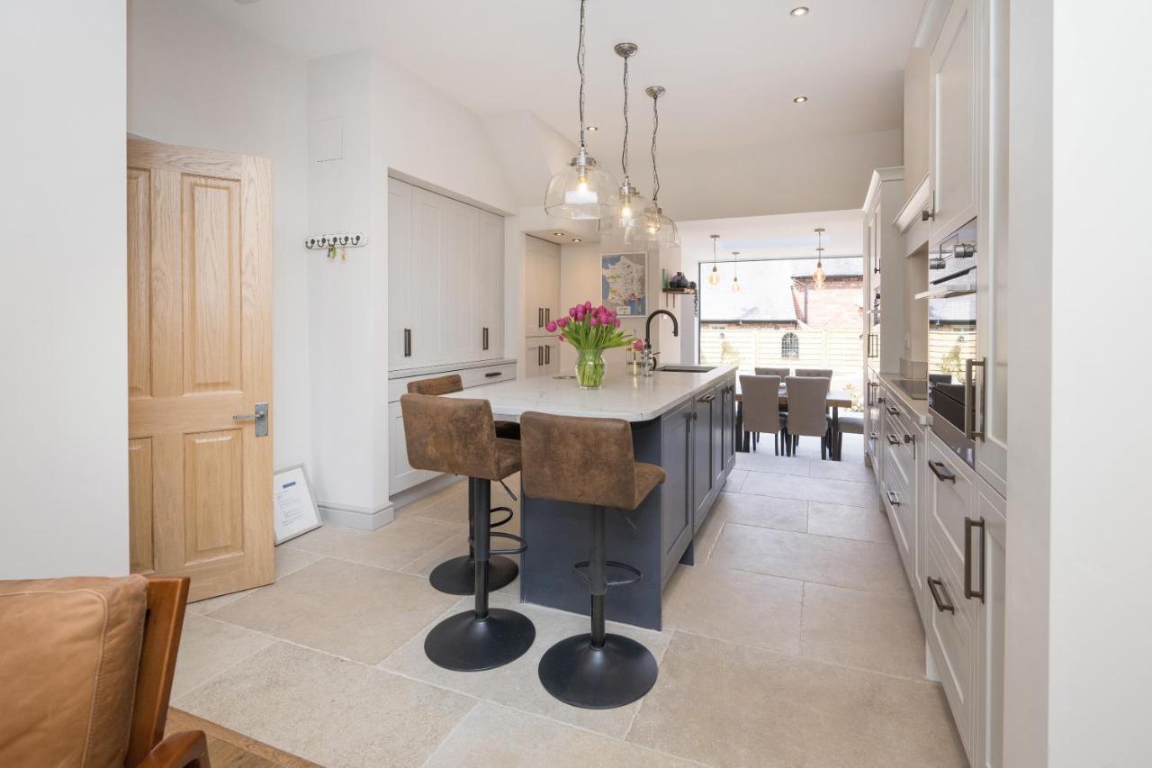 Townhouse By Harrogate Serviced Apartments Exteriör bild