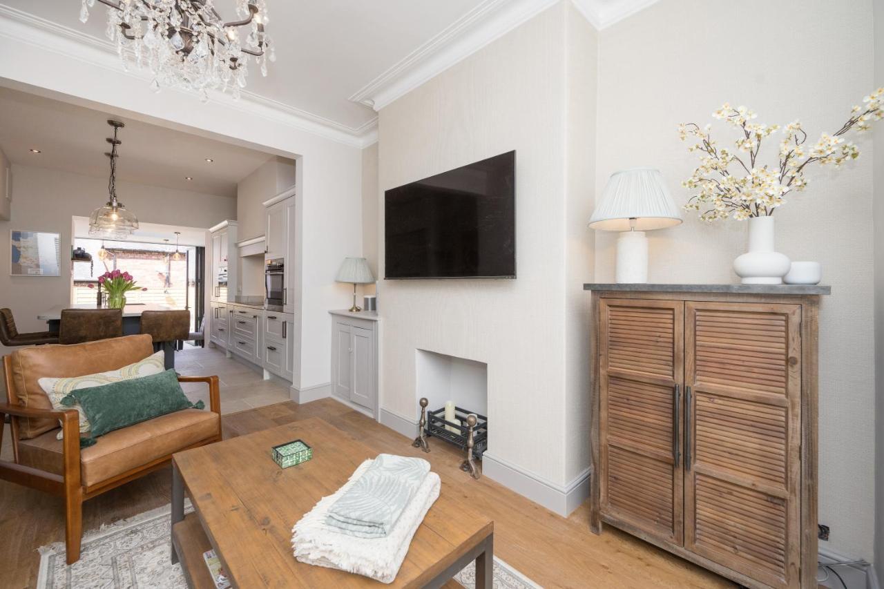Townhouse By Harrogate Serviced Apartments Exteriör bild