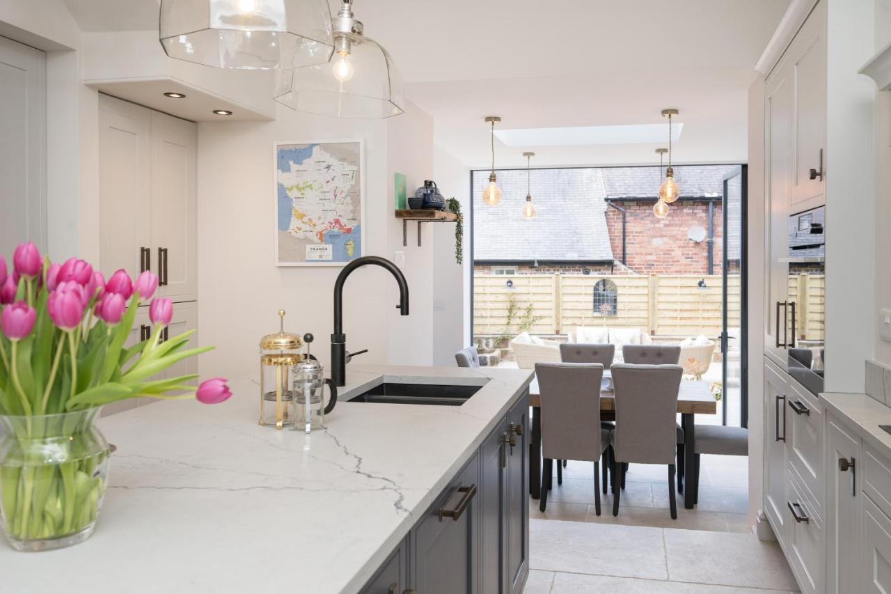 Townhouse By Harrogate Serviced Apartments Exteriör bild