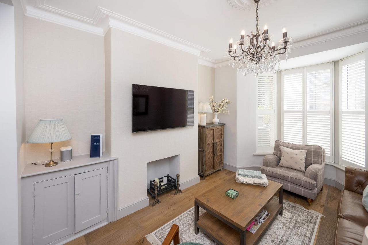 Townhouse By Harrogate Serviced Apartments Exteriör bild